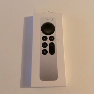 new & unopened apple tv siri remote !! 📺🤍